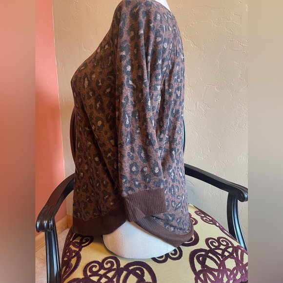 Maurice’s lightweight sweater - Picture 2 of 5